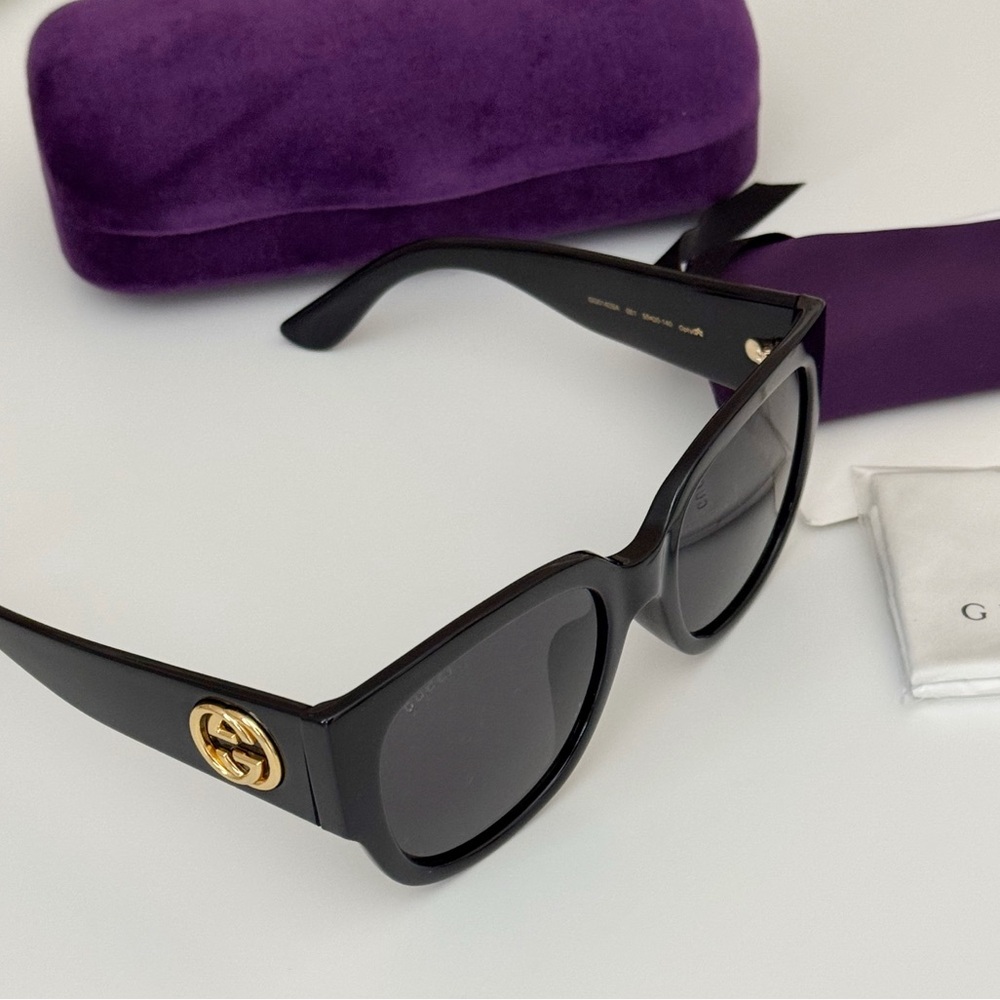 NWT Gucci Sunglasses GG0142SA, 55-20